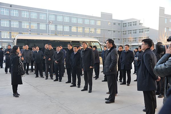 安陽市委書記李公樂，市長王新偉等市四大班子領導蒞臨金秋照明考察觀摩